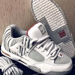Vintage DC Command Skate Shoes US 10